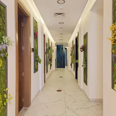 Apartment 5 Star Facilities/walking Distance To Amenities And The