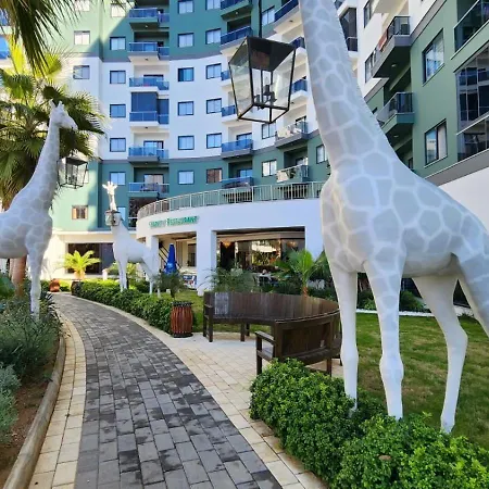 5 Star Facilities/walking Distance To Amenities And The Apartment *