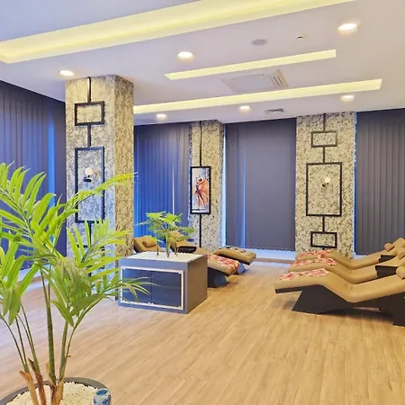 5 Star Facilities/walking Distance To Amenities And The Alanya