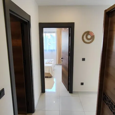 5 Star Facilities/walking Distance To Amenities And The * Alanya