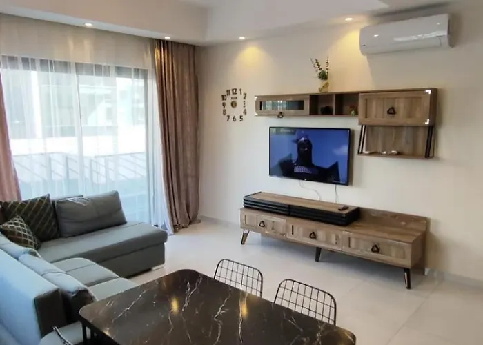 5 Star Facilities/walking Distance To Amenities And The