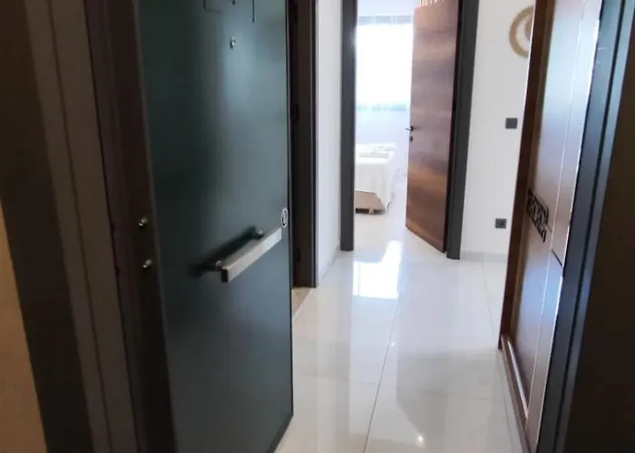 아파트 5 Star Facilities/walking Distance To Amenities And The *