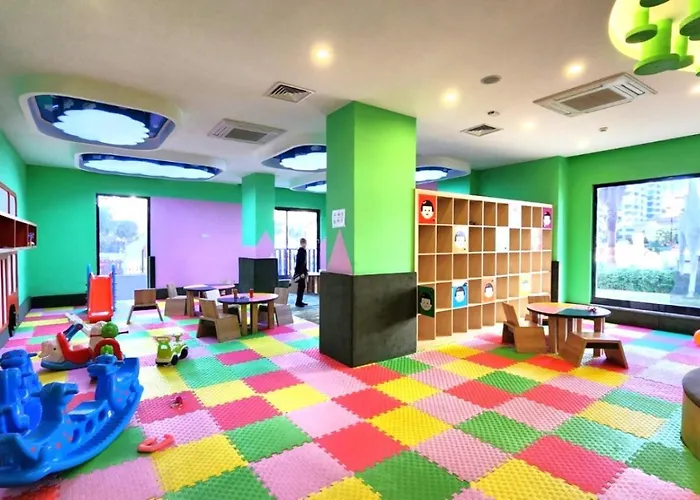 5 Star Facilities/walking Distance To Amenities And The * Alanya