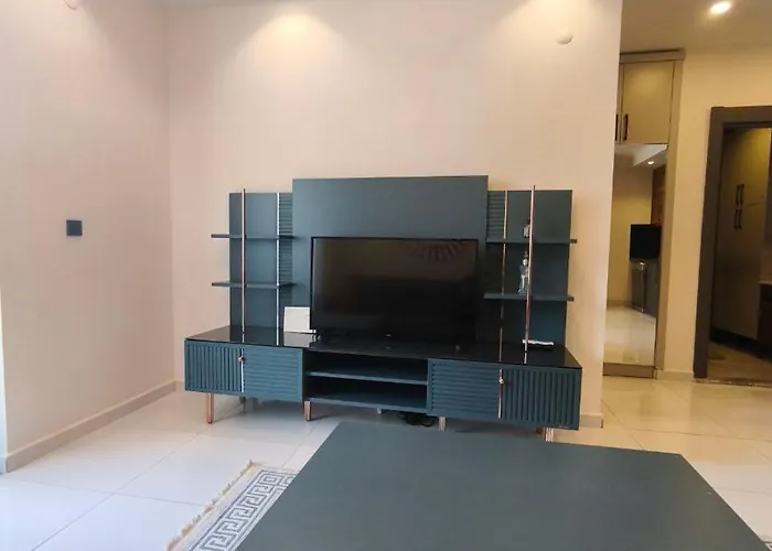 5 Star Facilities/walking Distance To Amenities And The Apartament