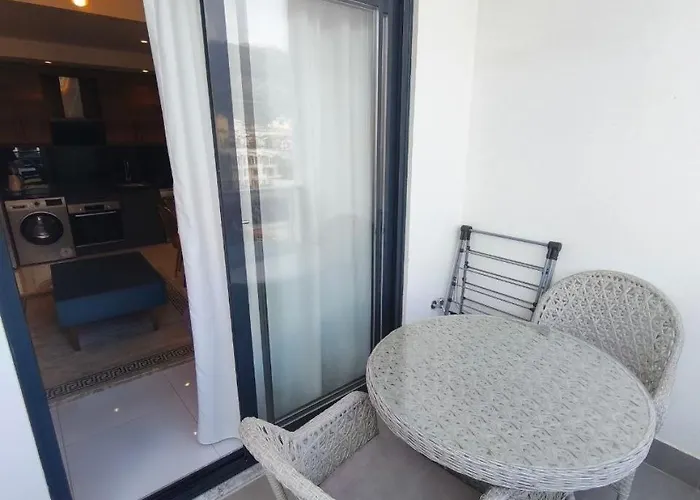 5 Star Facilities/walking Distance To Amenities And The Apartament *