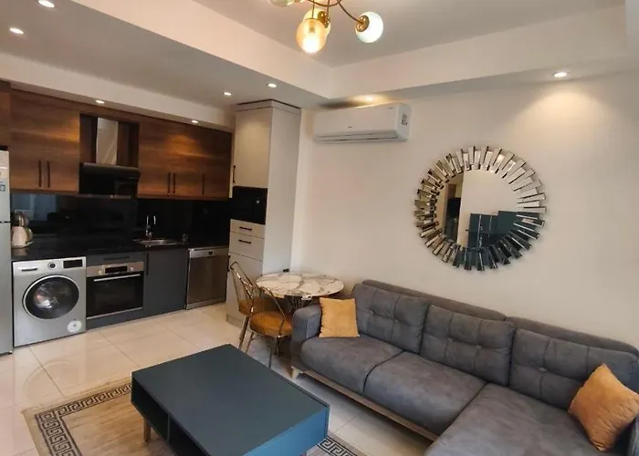 5 Star Facilities/walking Distance To Amenities And The